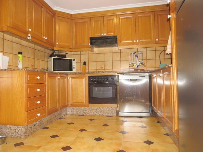 5 sypialnia Willa na sprzedaż w Turis z basenem - 450 000 € (Ref: 5195126)