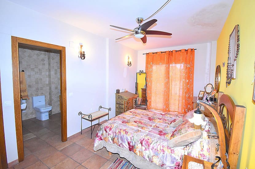 5 soveværelse Byhus til salg i Carcer - € 210.000 (Ref: 6758321)