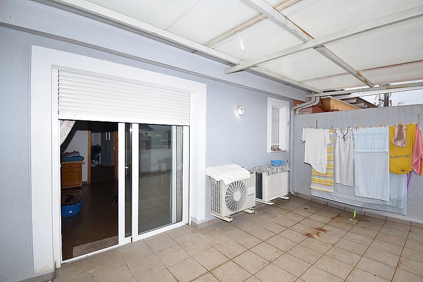 5 soveværelse Byhus til salg i Carcer - € 210.000 (Ref: 6758321)