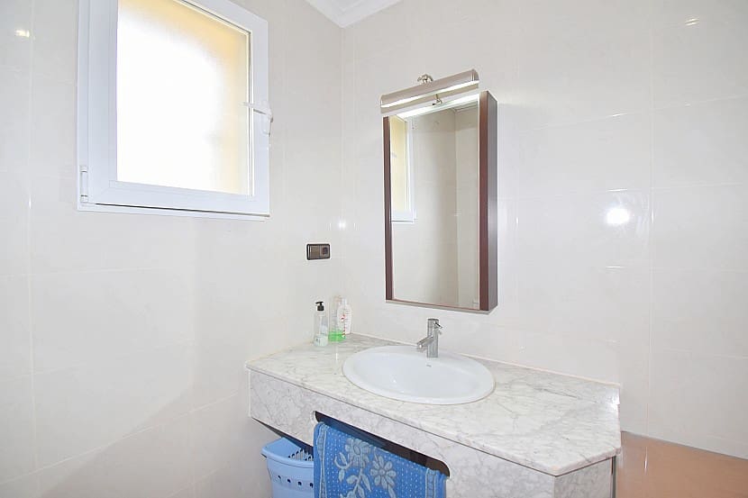 3 soveværelse Villa til salg i Llombai med swimmingpool - € 185.000 (Ref: 6958881)