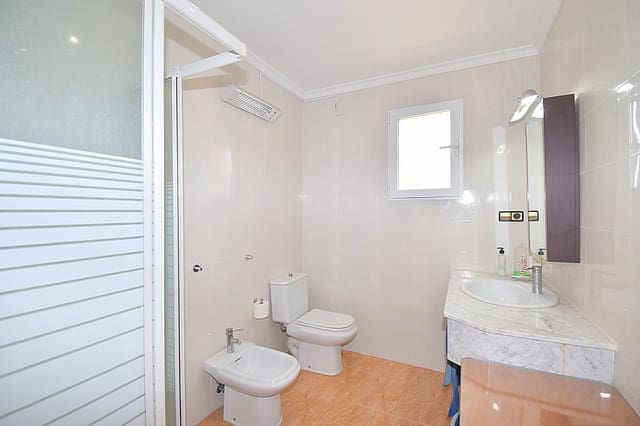 3 soveværelse Villa til salg i Llombai med swimmingpool - € 185.000 (Ref: 6958881)