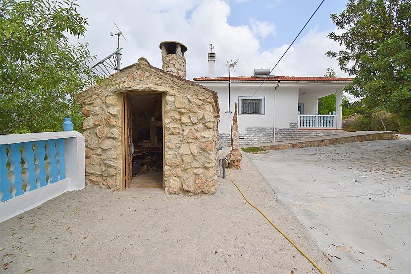 3 soveværelse Villa til salg i Llombai med swimmingpool - € 185.000 (Ref: 6958881)