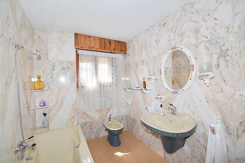 5 soveværelse Villa til salg i Macastre med swimmingpool - € 340.000 (Ref: 7226041)