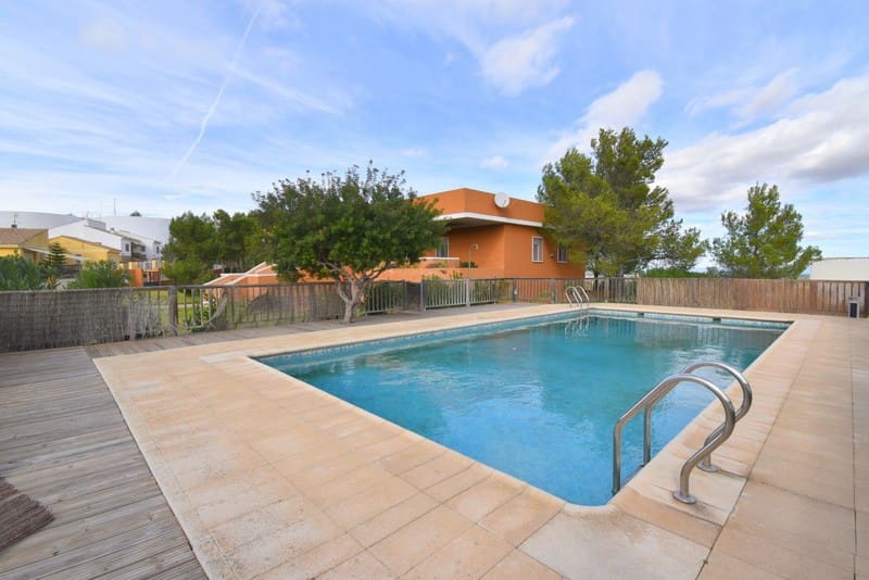 3 soveværelse Villa til salg i Turis med swimmingpool - € 176.000 (Ref: 7257588)