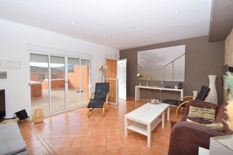 3 soveværelse Villa til salg i Turis med swimmingpool - € 176.000 (Ref: 7257588)