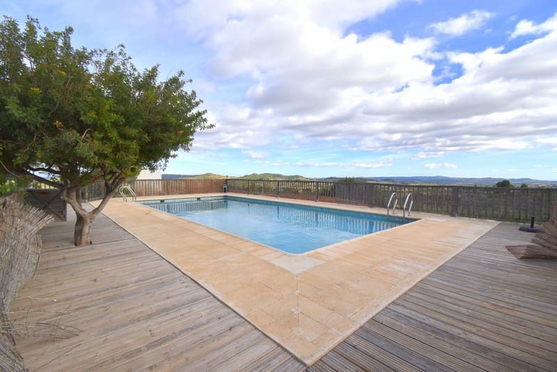 3 soveværelse Villa til salg i Turis med swimmingpool - € 176.000 (Ref: 7257588)