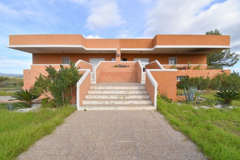 3 soveværelse Villa til salg i Turis med swimmingpool - € 176.000 (Ref: 7257588)