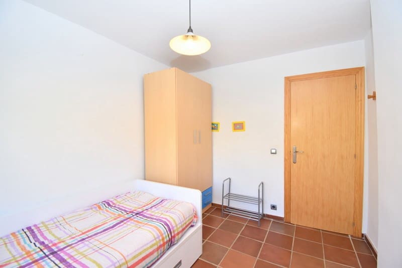 3 soveværelse Villa til salg i Turis med swimmingpool - € 255.000 (Ref: 7329890)