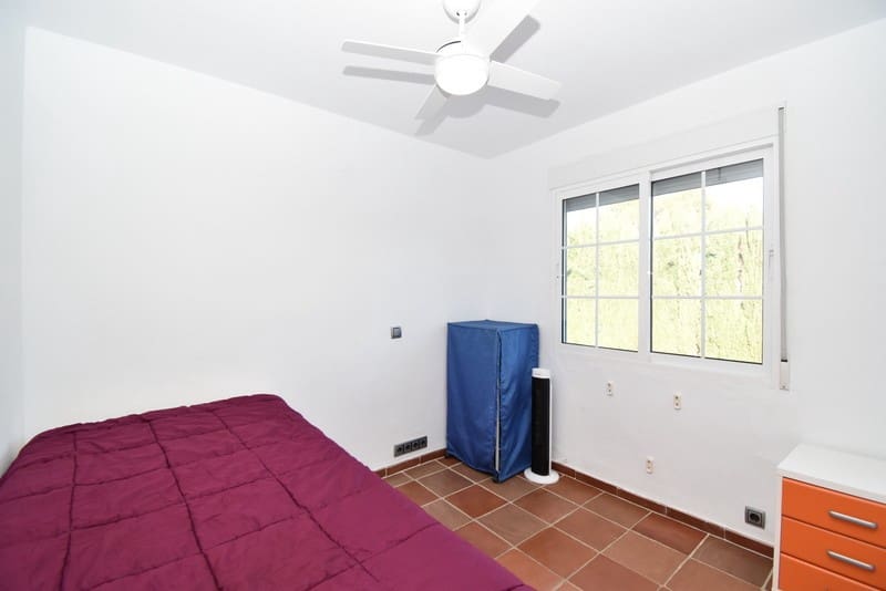 3 soveværelse Villa til salg i Turis med swimmingpool - € 255.000 (Ref: 7329890)