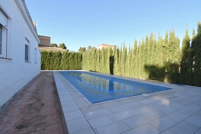 3 soveværelse Villa til salg i Turis med swimmingpool - € 255.000 (Ref: 7329890)