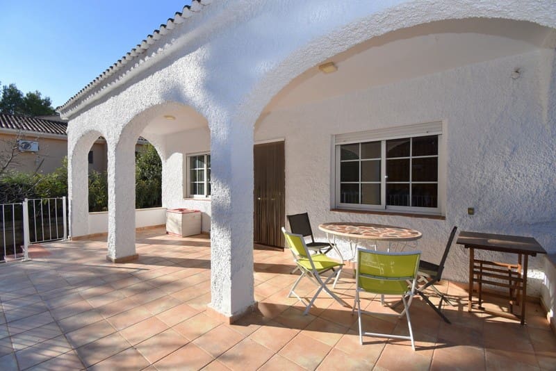 3 soveværelse Villa til salg i Turis med swimmingpool - € 255.000 (Ref: 7329890)