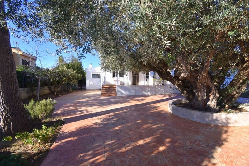 3 soveværelse Villa til salg i Turis med swimmingpool - € 255.000 (Ref: 7329890)