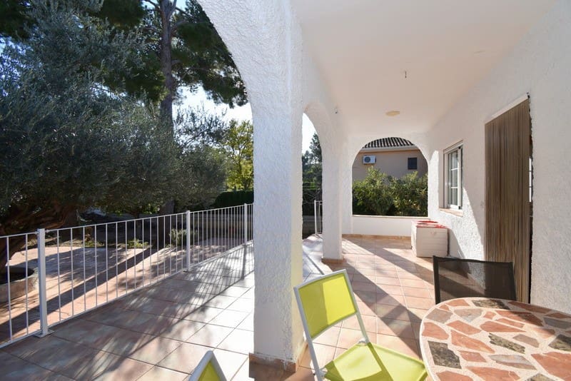 3 soveværelse Villa til salg i Turis med swimmingpool - € 255.000 (Ref: 7329890)