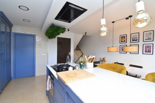 3 soverom Villa til salgs i Chiva med svømmebasseng - € 599 000 (Ref: 7419856)