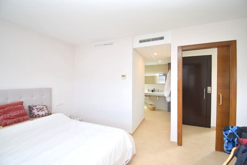 3 slaapkamer Villa te koop in Chiva met zwembad - € 599.000 (Ref: 7419856)