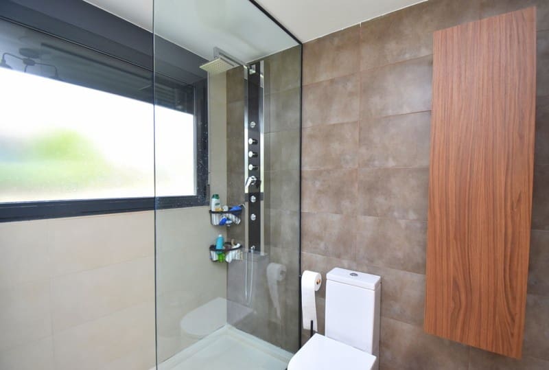 3 slaapkamer Villa te koop in Chiva met zwembad - € 599.000 (Ref: 7419856)