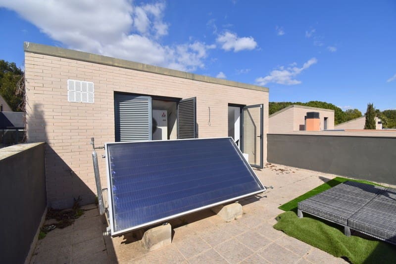 3 slaapkamer Villa te koop in Chiva met zwembad - € 599.000 (Ref: 7419856)