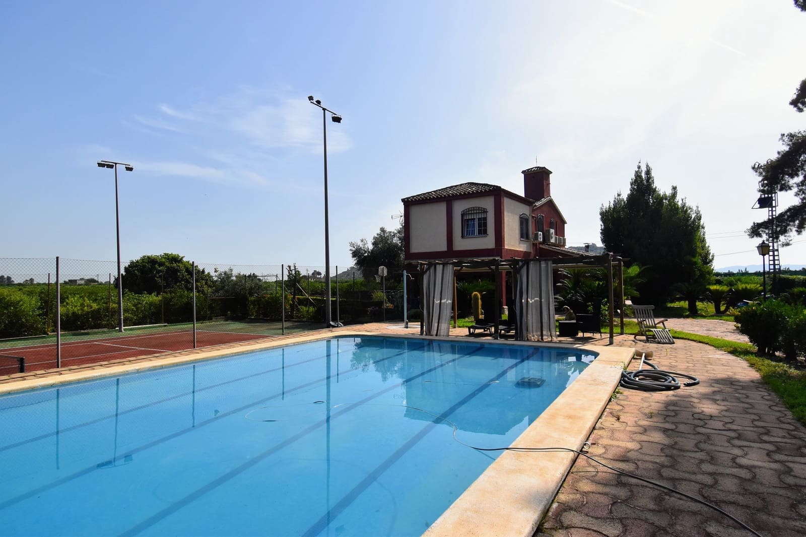 5 soveværelse Villa til salg i Alzira med swimmingpool - € 400.000 (Ref: 7652780)