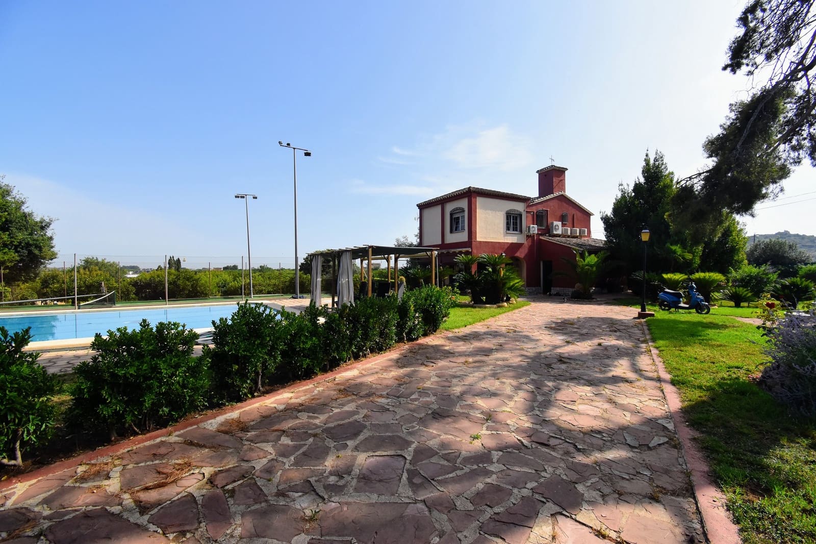5 soveværelse Villa til salg i Alzira med swimmingpool - € 400.000 (Ref: 7652780)