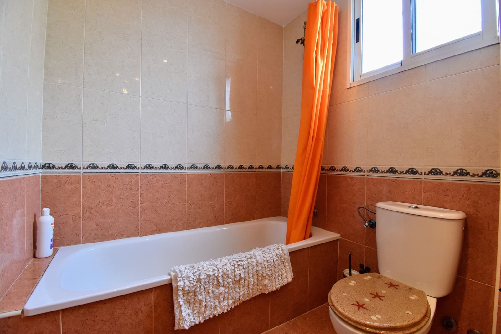 4 makuuhuone Huvila myytävänä paikassa Montserrat mukana uima-altaan - 290 000 € (Ref: 7677231)