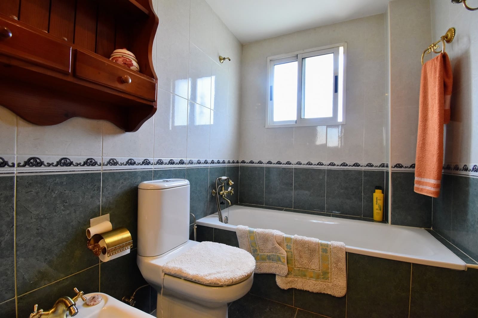 4 makuuhuone Huvila myytävänä paikassa Montserrat mukana uima-altaan - 290 000 € (Ref: 7677231)