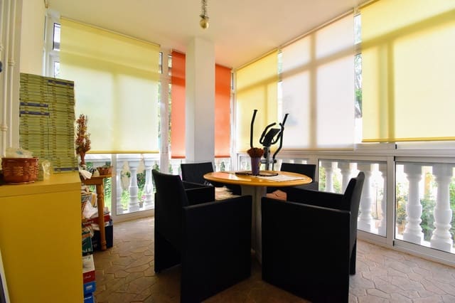 4 makuuhuone Huvila myytävänä paikassa Montserrat mukana uima-altaan - 290 000 € (Ref: 7677231)