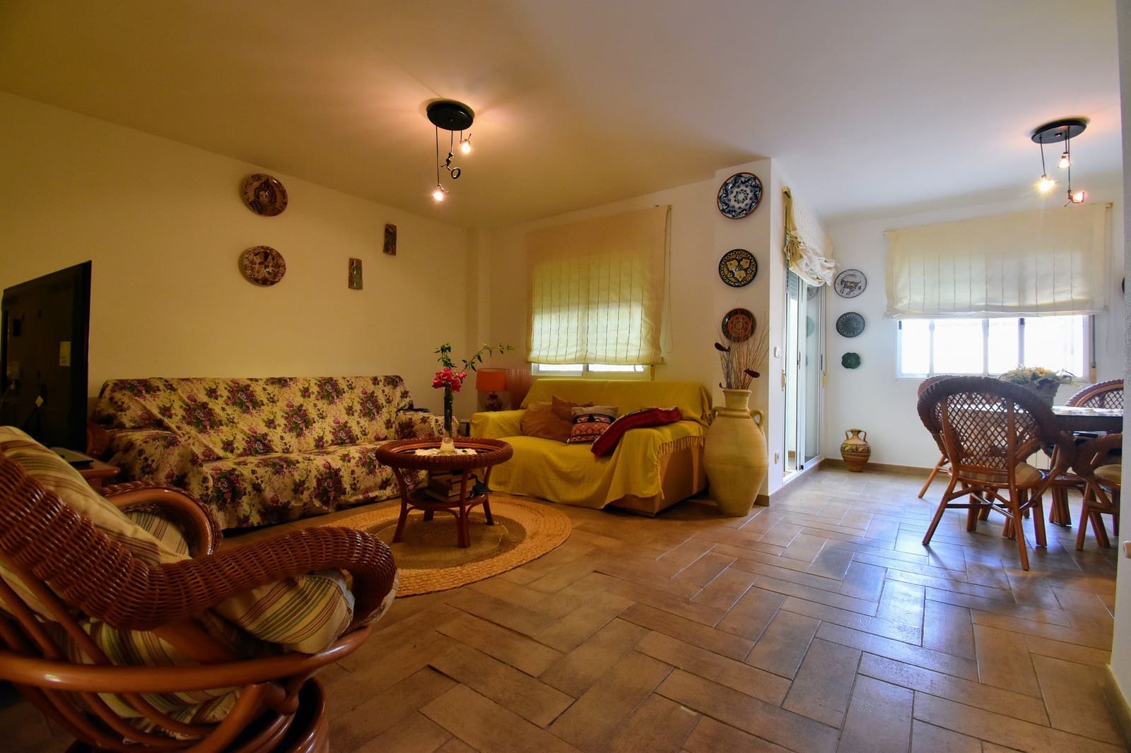 4 makuuhuone Huvila myytävänä paikassa Montserrat mukana uima-altaan - 290 000 € (Ref: 7677231)