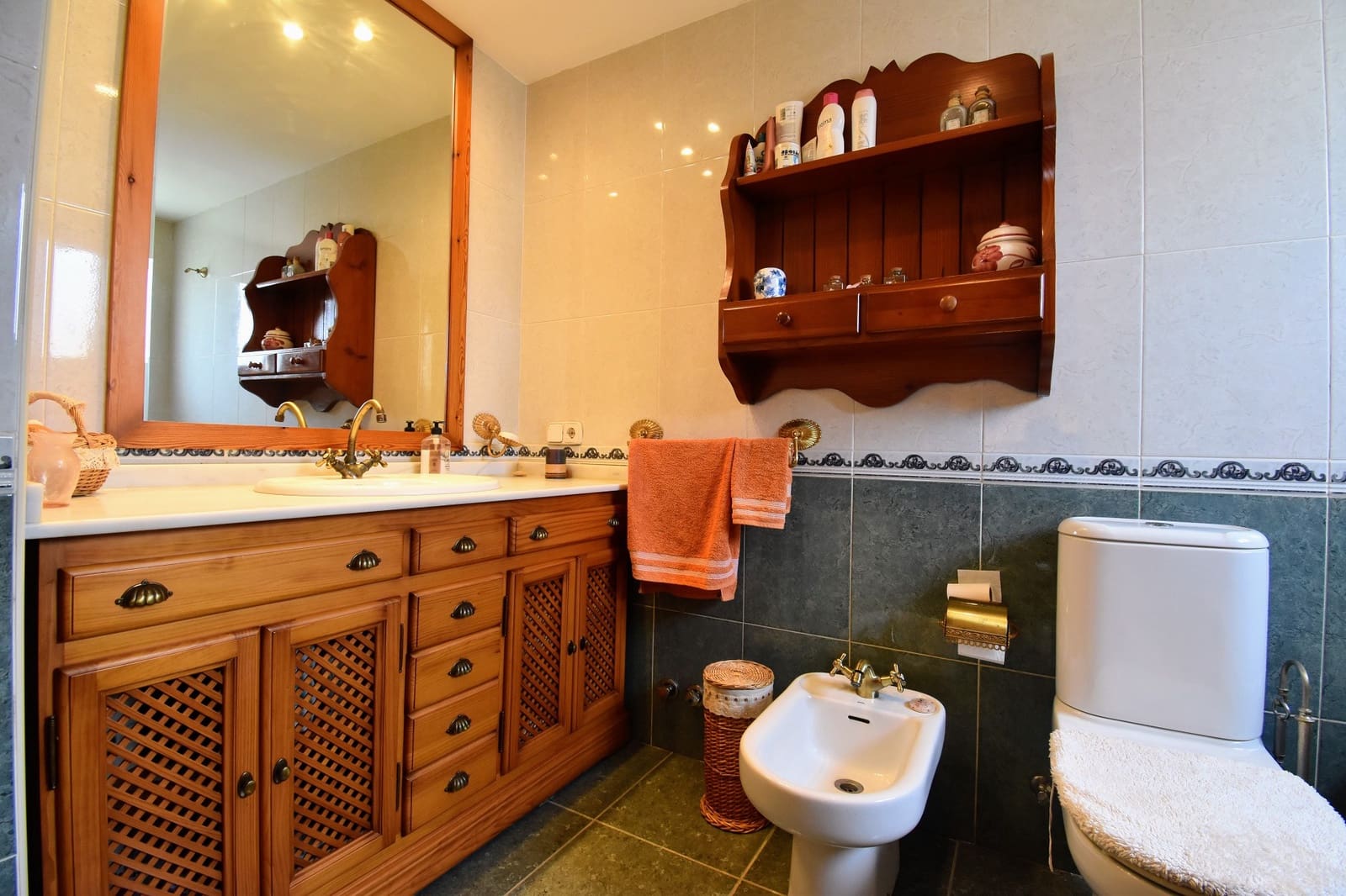 4 makuuhuone Huvila myytävänä paikassa Montserrat mukana uima-altaan - 290 000 € (Ref: 7677231)