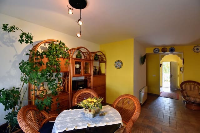 4 makuuhuone Huvila myytävänä paikassa Montserrat mukana uima-altaan - 290 000 € (Ref: 7677231)