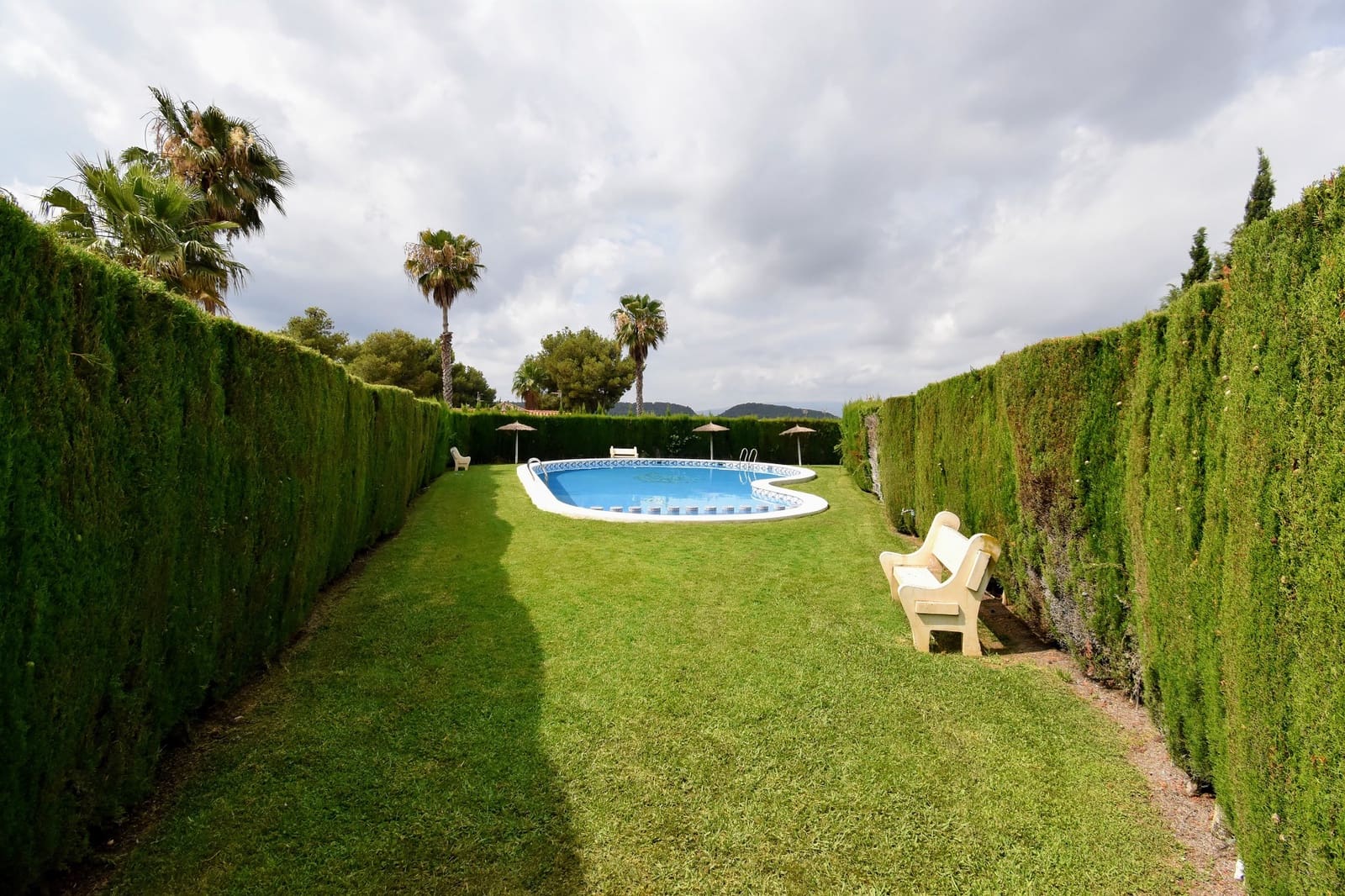 4 makuuhuone Huvila myytävänä paikassa Montserrat mukana uima-altaan - 290 000 € (Ref: 7677231)