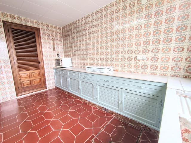5 soveværelse Villa til salg i Alzira med swimmingpool - € 500.000 (Ref: 7993760)