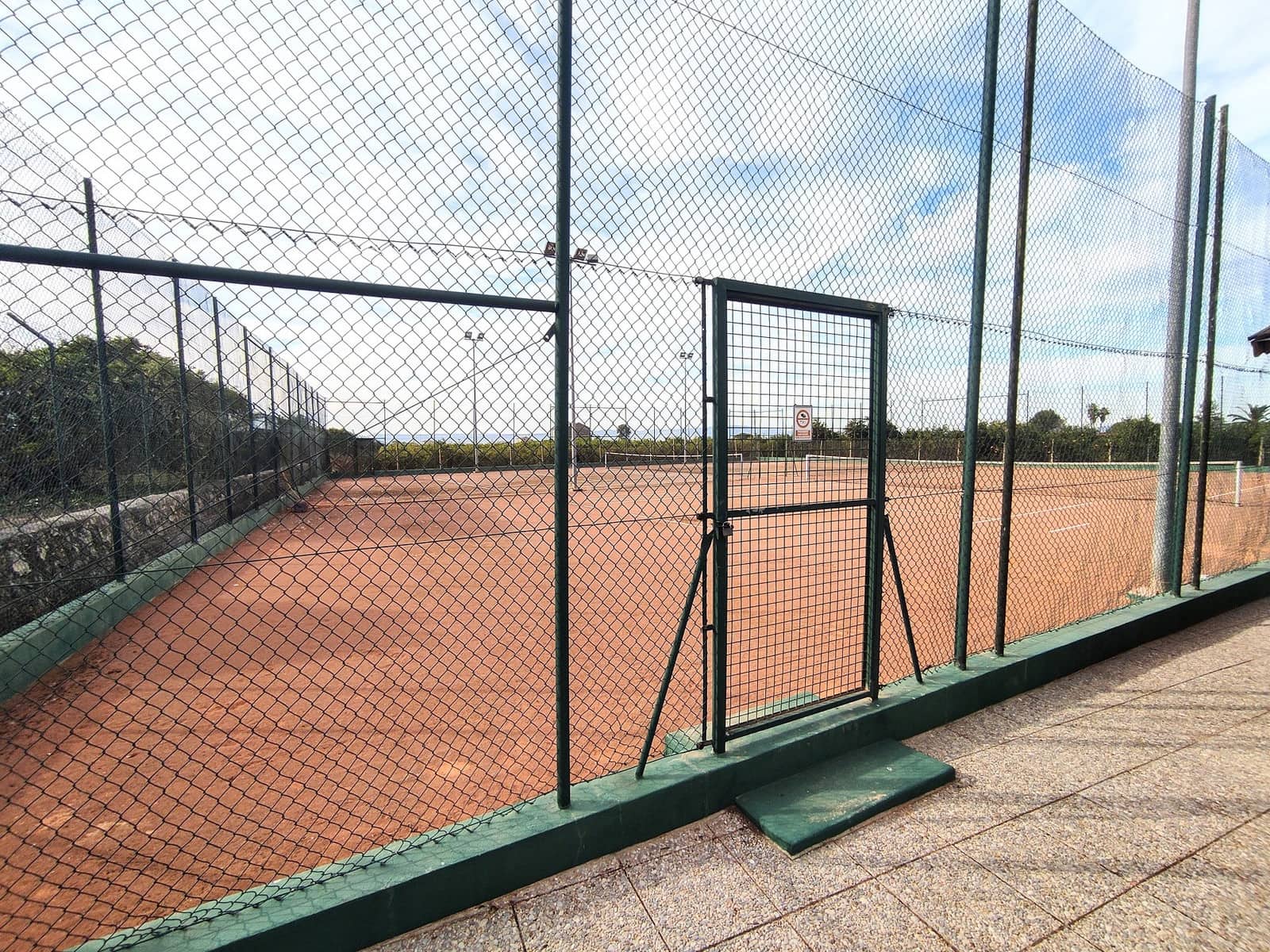 5 soveværelse Villa til salg i Alzira med swimmingpool - € 500.000 (Ref: 7993760)