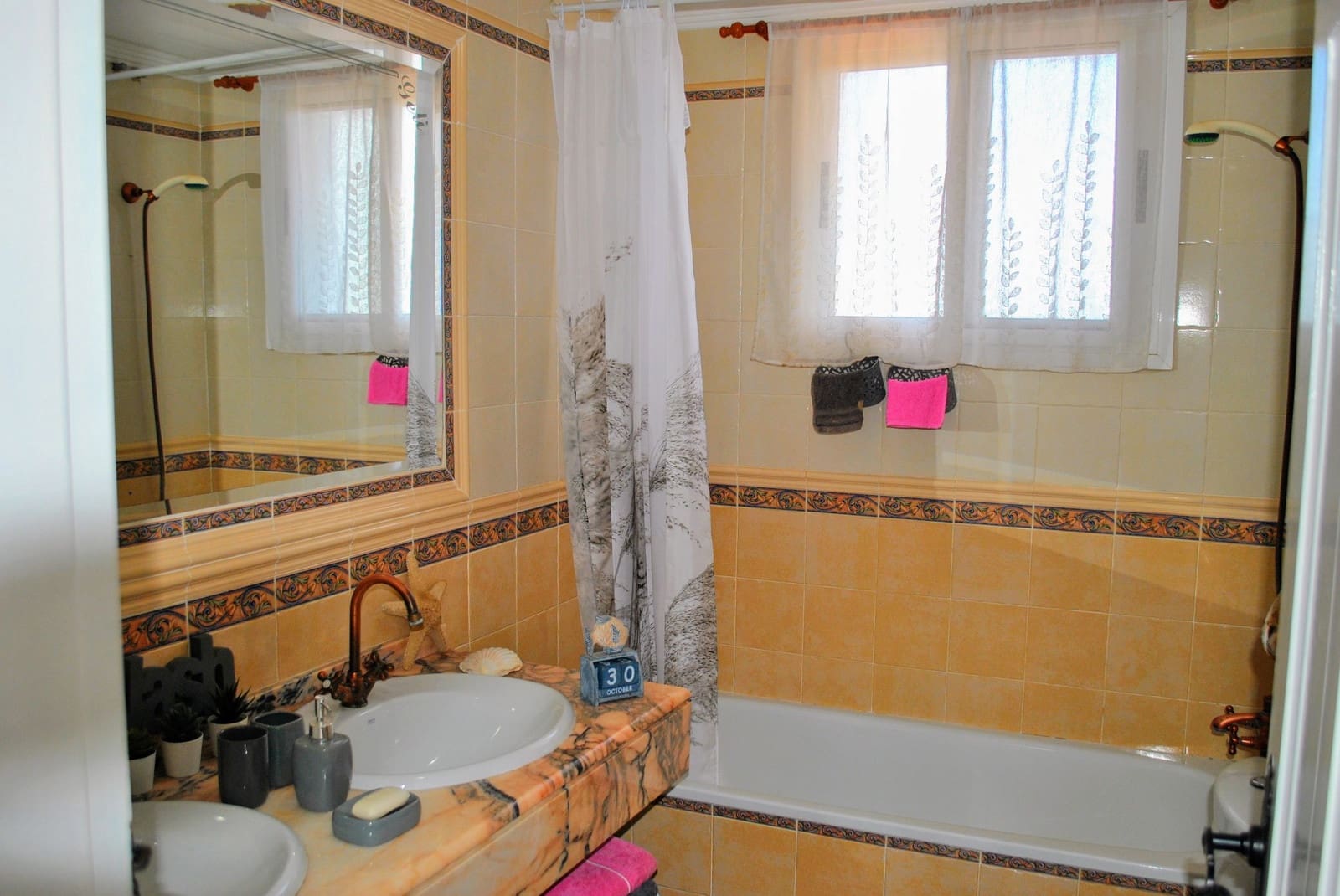 6 soveværelse Villa til salg i Turis med swimmingpool - € 329.500 (Ref: 8212826)