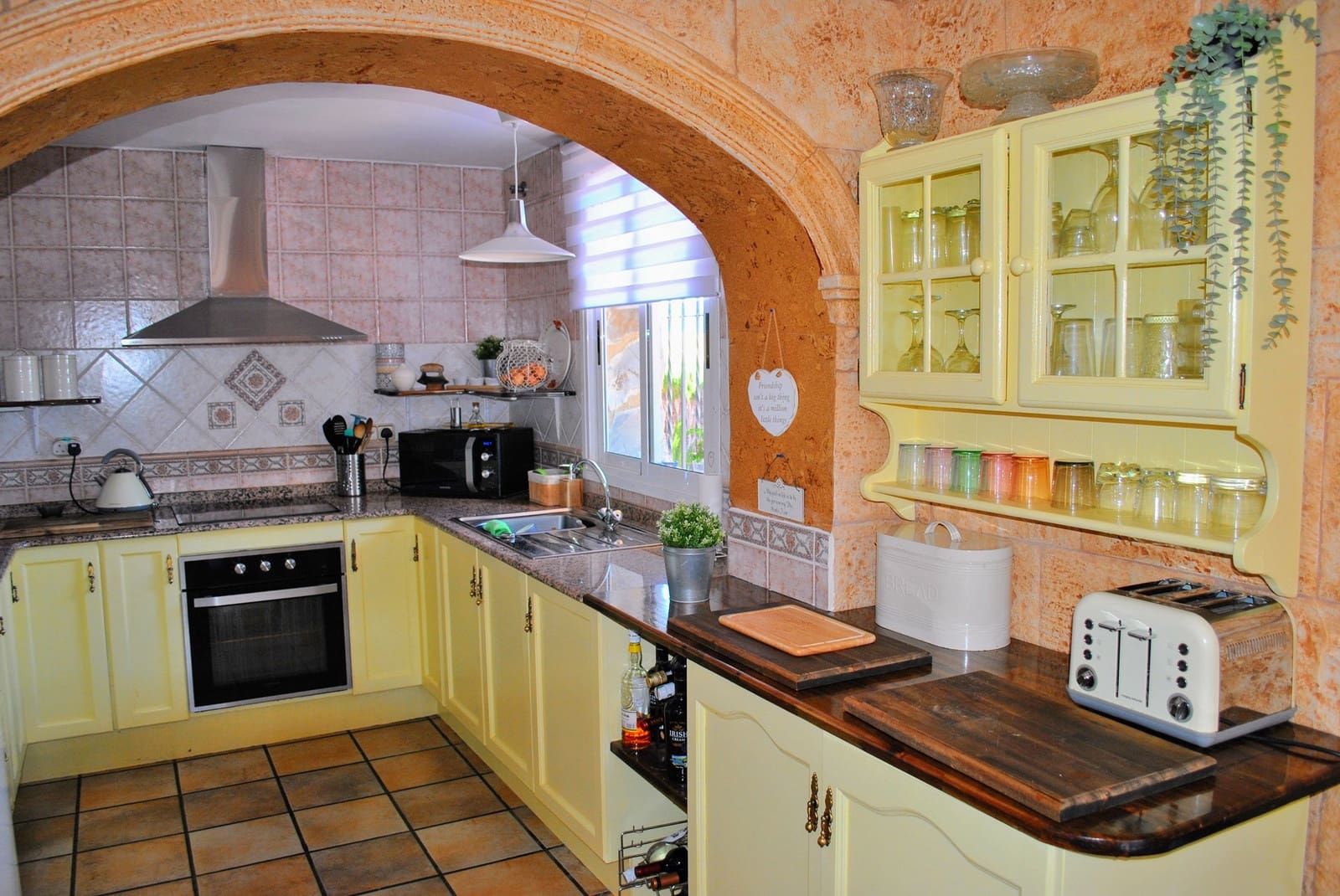 6 soveværelse Villa til salg i Turis med swimmingpool - € 329.500 (Ref: 8212826)