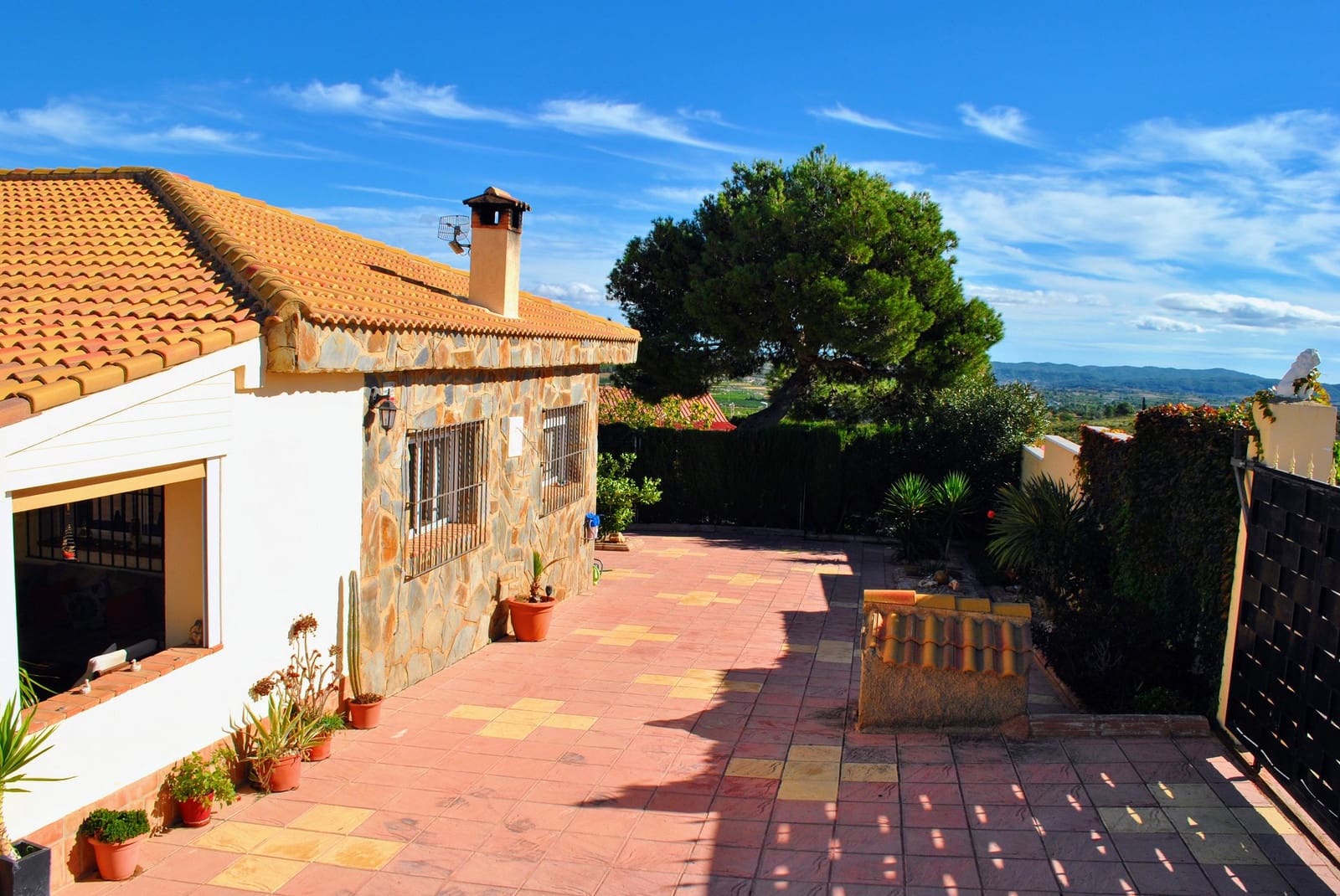 6 soveværelse Villa til salg i Turis med swimmingpool - € 329.500 (Ref: 8212826)