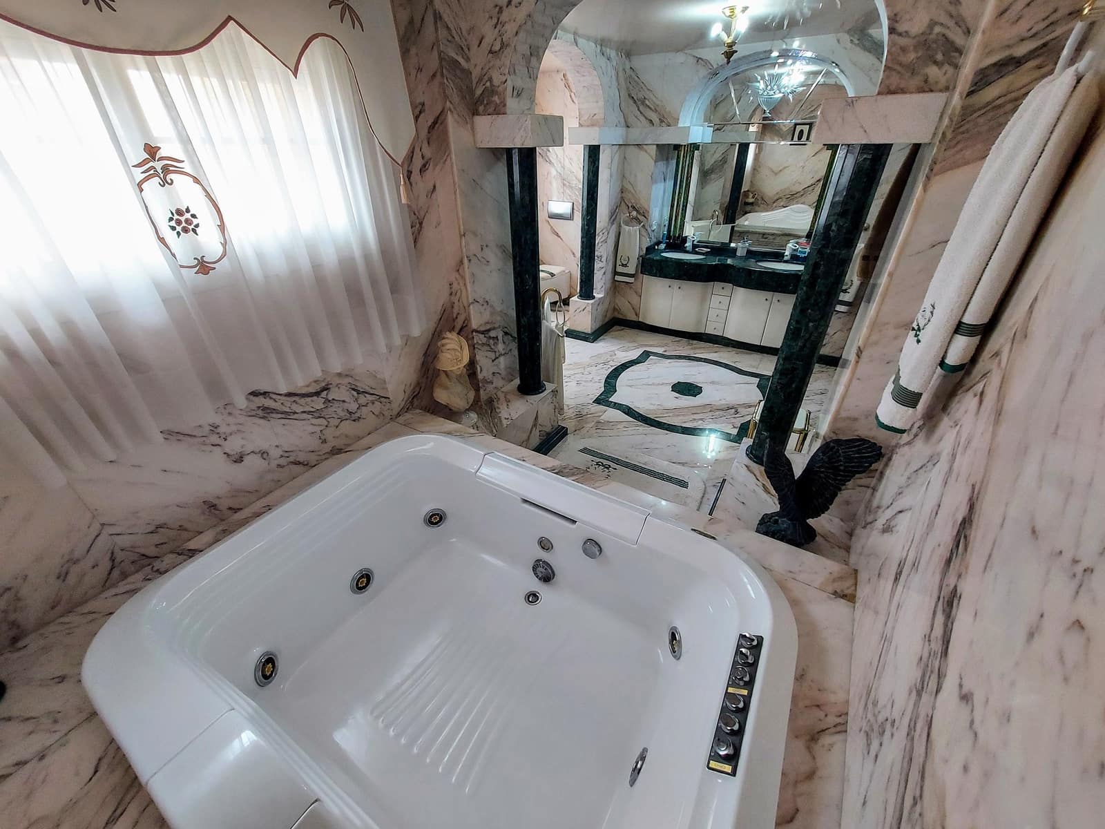 6 soveværelse Villa til salg i Valencia by - € 890.000 (Ref: 8335505)