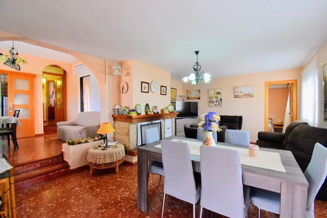 4 soveværelse Villa til salg i Turís med swimmingpool - € 315.000 (Ref: 8338482)