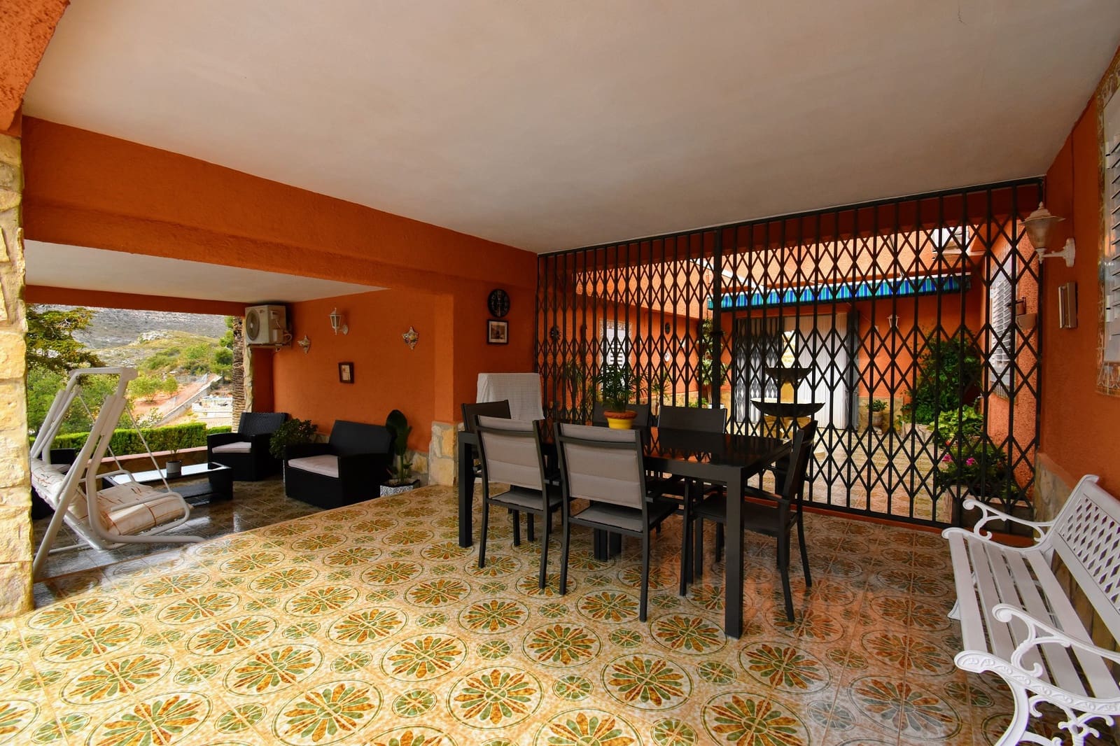 4 soveværelse Villa til salg i Turis med swimmingpool - € 315.000 (Ref: 8338482)