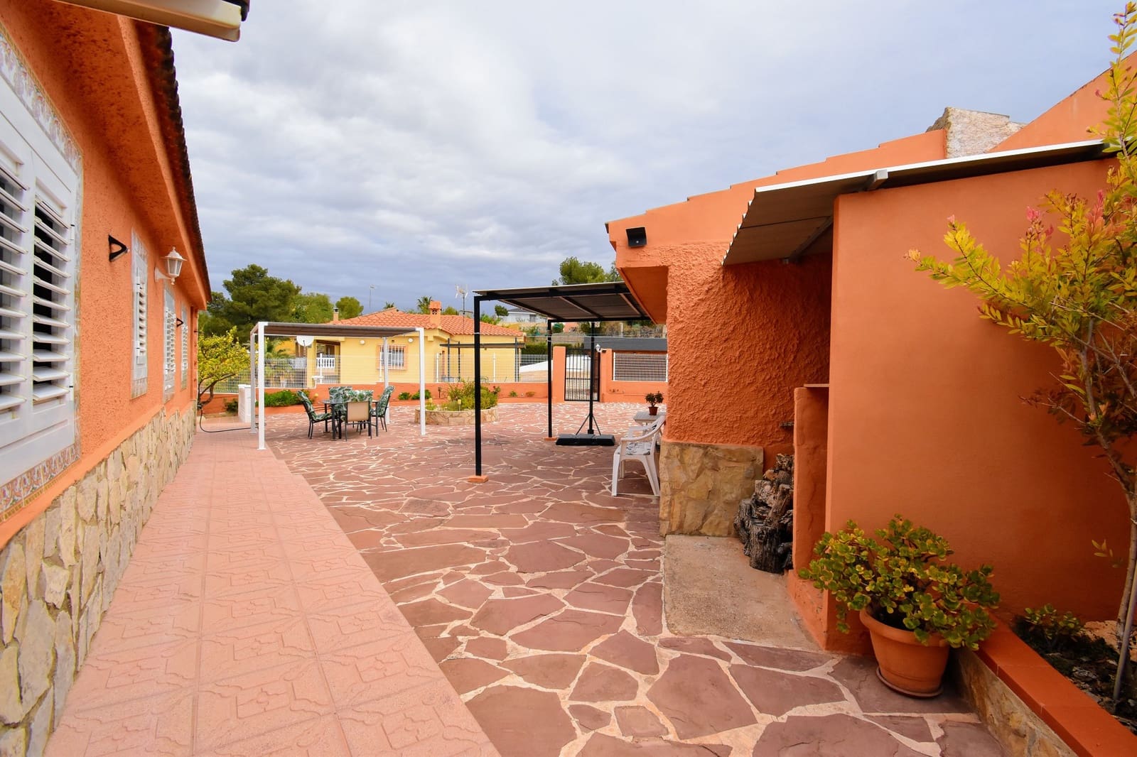 4 soveværelse Villa til salg i Turis med swimmingpool - € 315.000 (Ref: 8338482)