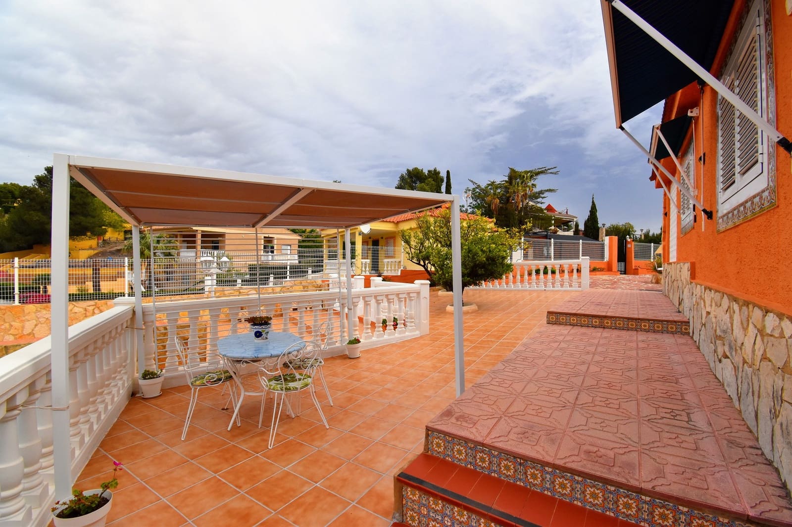 4 soveværelse Villa til salg i Turis med swimmingpool - € 315.000 (Ref: 8338482)