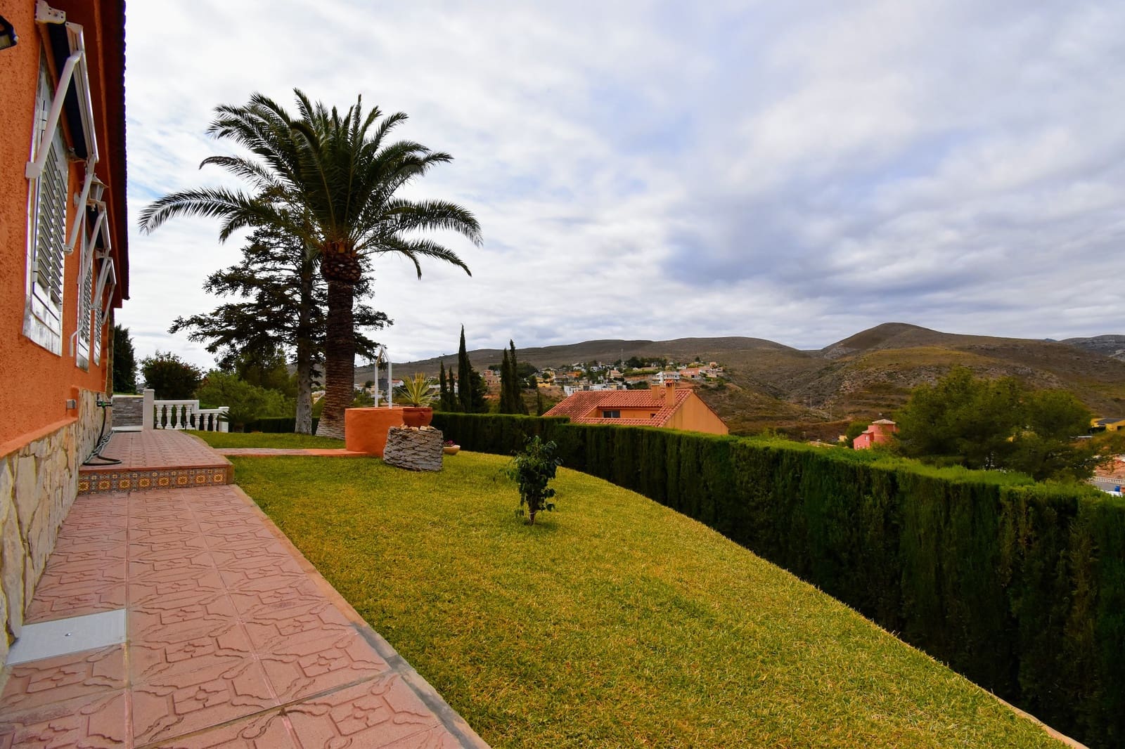 4 soveværelse Villa til salg i Turis med swimmingpool - € 315.000 (Ref: 8338482)