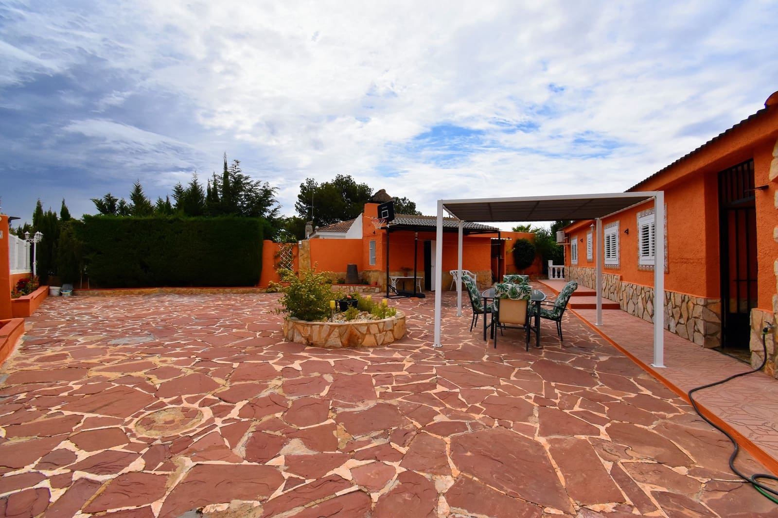 4 soveværelse Villa til salg i Turis med swimmingpool - € 315.000 (Ref: 8338482)