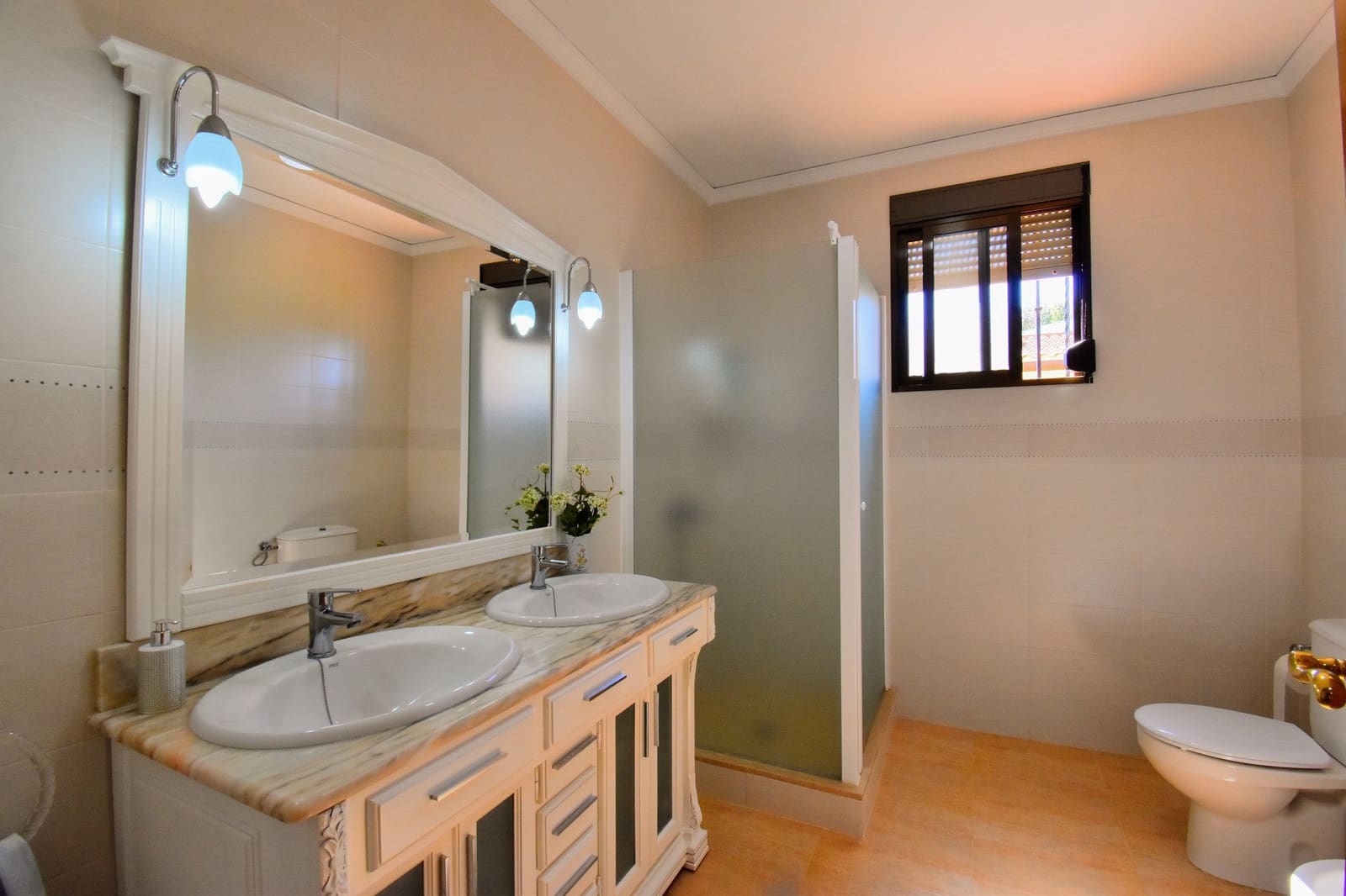 6 soveværelse Villa til salg i Alberic med swimmingpool - € 450.000 (Ref: 8438089)