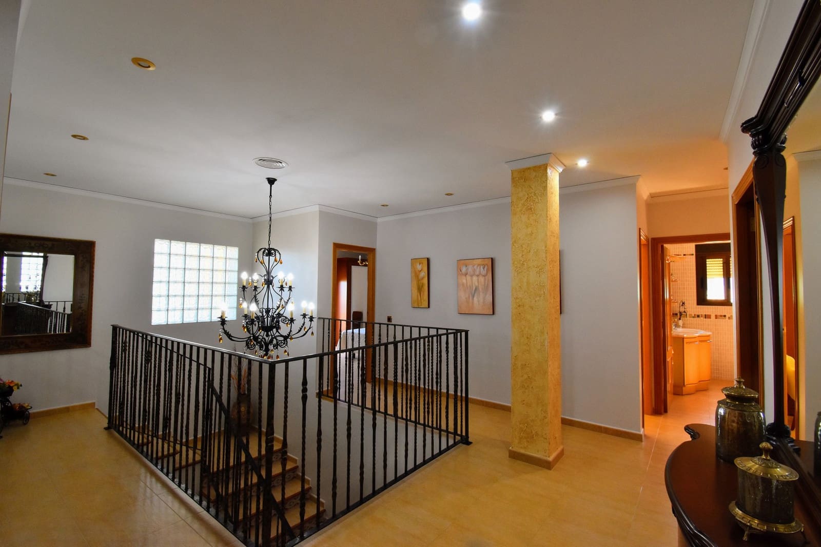 6 soveværelse Villa til salg i Alberic med swimmingpool - € 450.000 (Ref: 8438089)