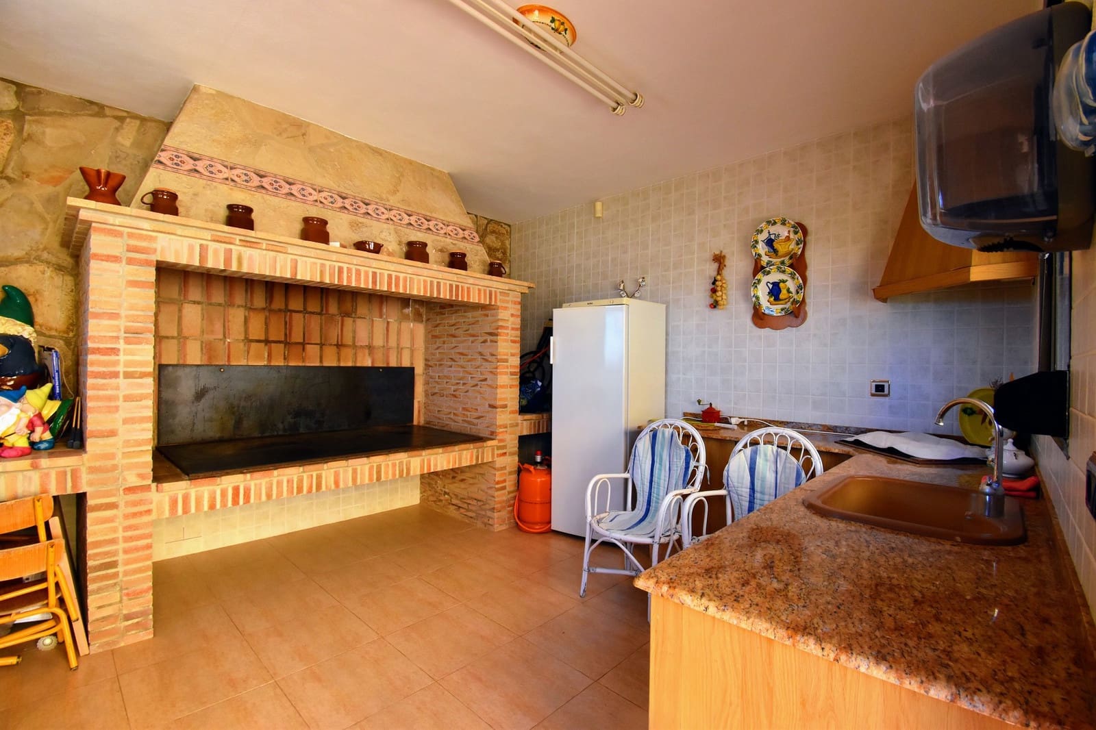 6 soveværelse Villa til salg i Alberic med swimmingpool - € 450.000 (Ref: 8438089)