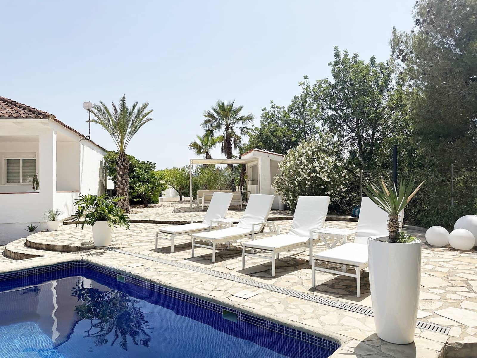 4 soveværelse Villa til salg i Pedralba med swimmingpool - € 399.000 (Ref: 8448904)