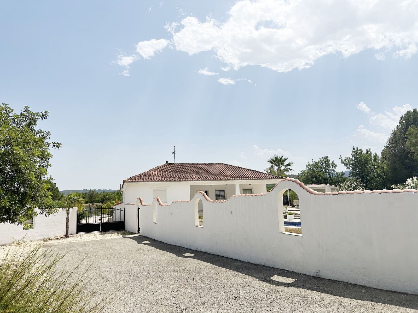 4 soveværelse Villa til salg i Pedralba med swimmingpool - € 399.000 (Ref: 8448904)