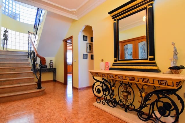 6 bedroom Townhouse for sale in Xàtiva with pool - € 430,000 (Ref: 8486789)