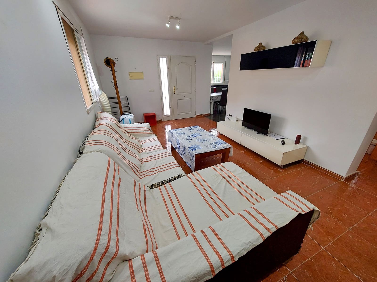 3 makuuhuone Huvila myytävänä paikassa Turis - 238 000 € (Ref: 8497607)