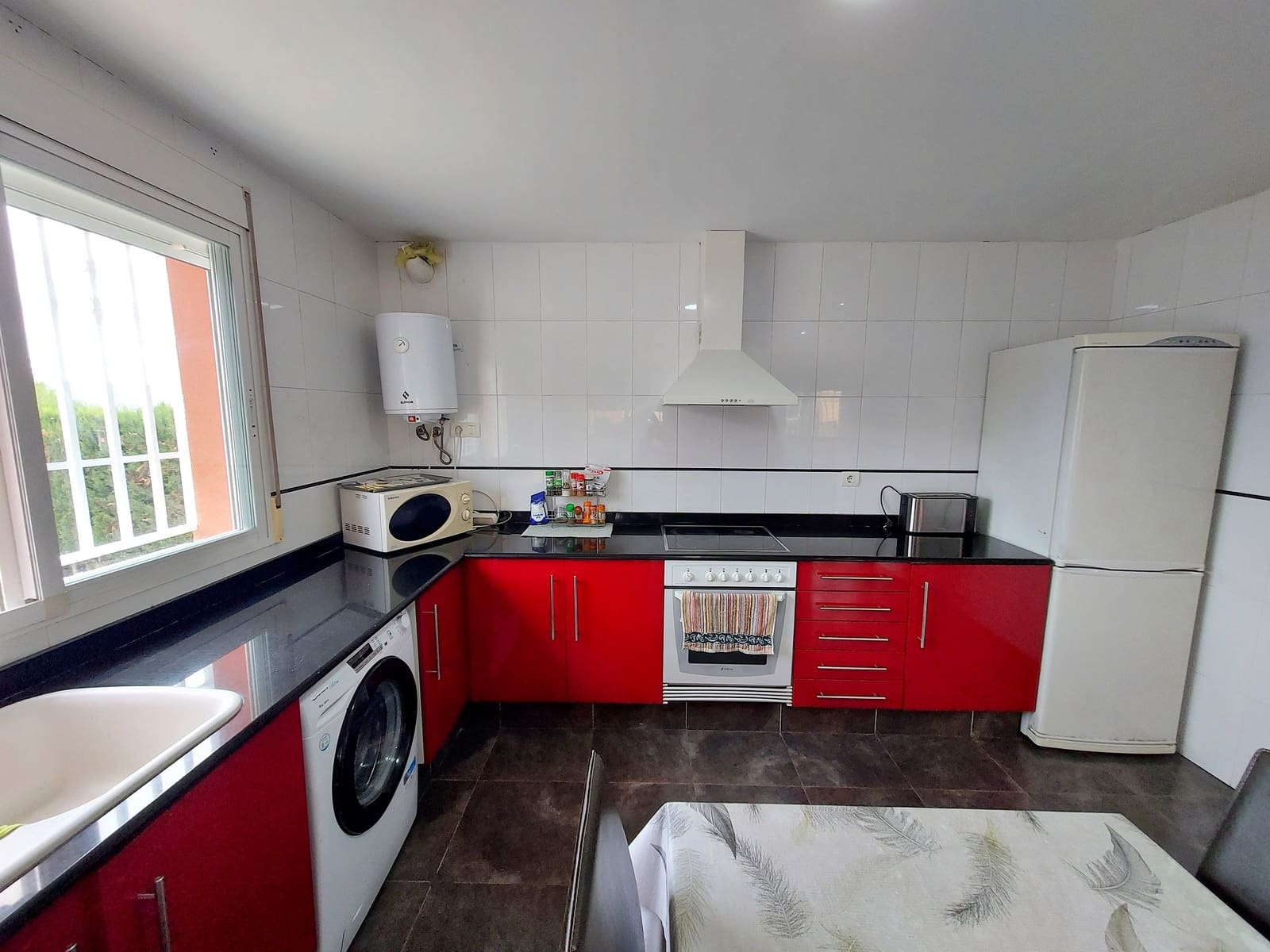 3 makuuhuone Huvila myytävänä paikassa Turis - 238 000 € (Ref: 8497607)